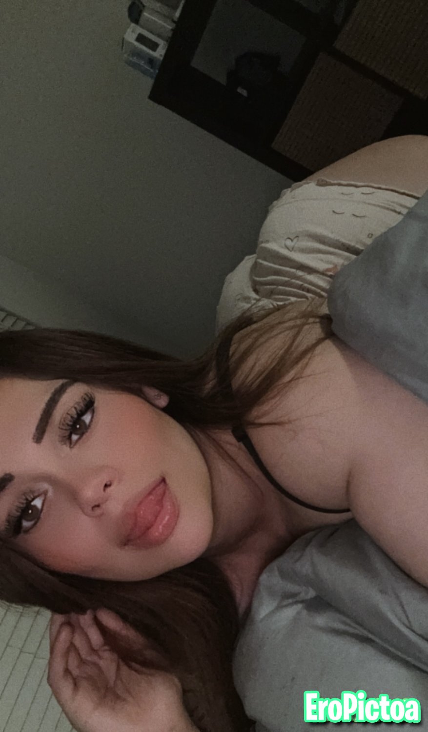Thick big booty Latina 6 photo - Part 2