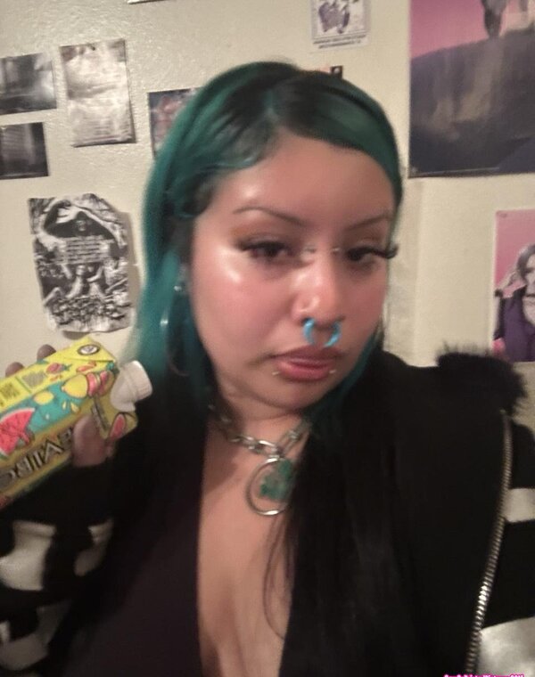 Thumbnail for Lia, 23 Year Old Latina Slut, Hot Topic Employee Leaked