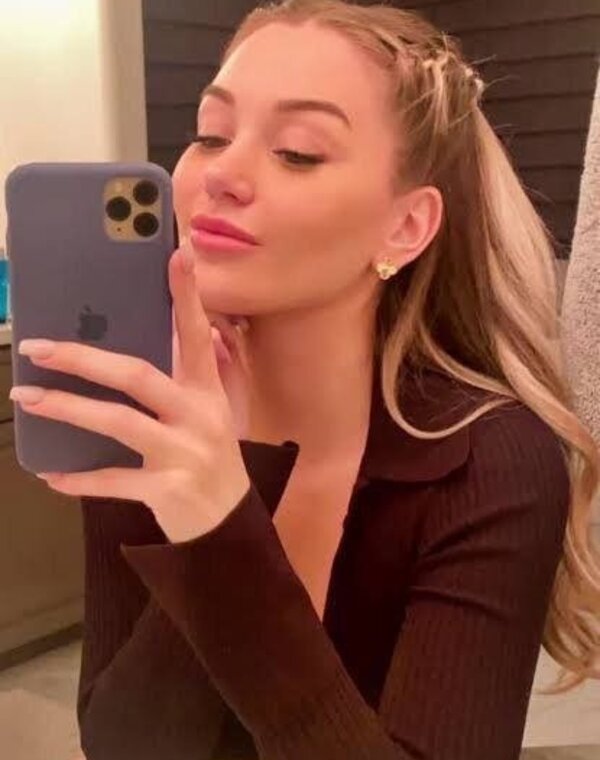 Thumbnail for HOTBABE AMATEUR LEAKS PUBLIC RESTROOM WITH ASIAN BFF BABE649