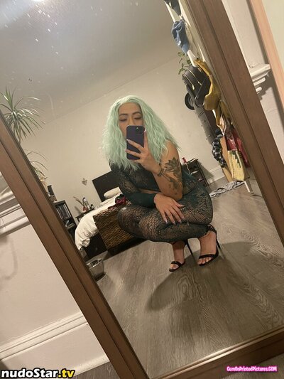 Thumbnail for (Trans)Shemale Asian Cumshot 💦💦💦