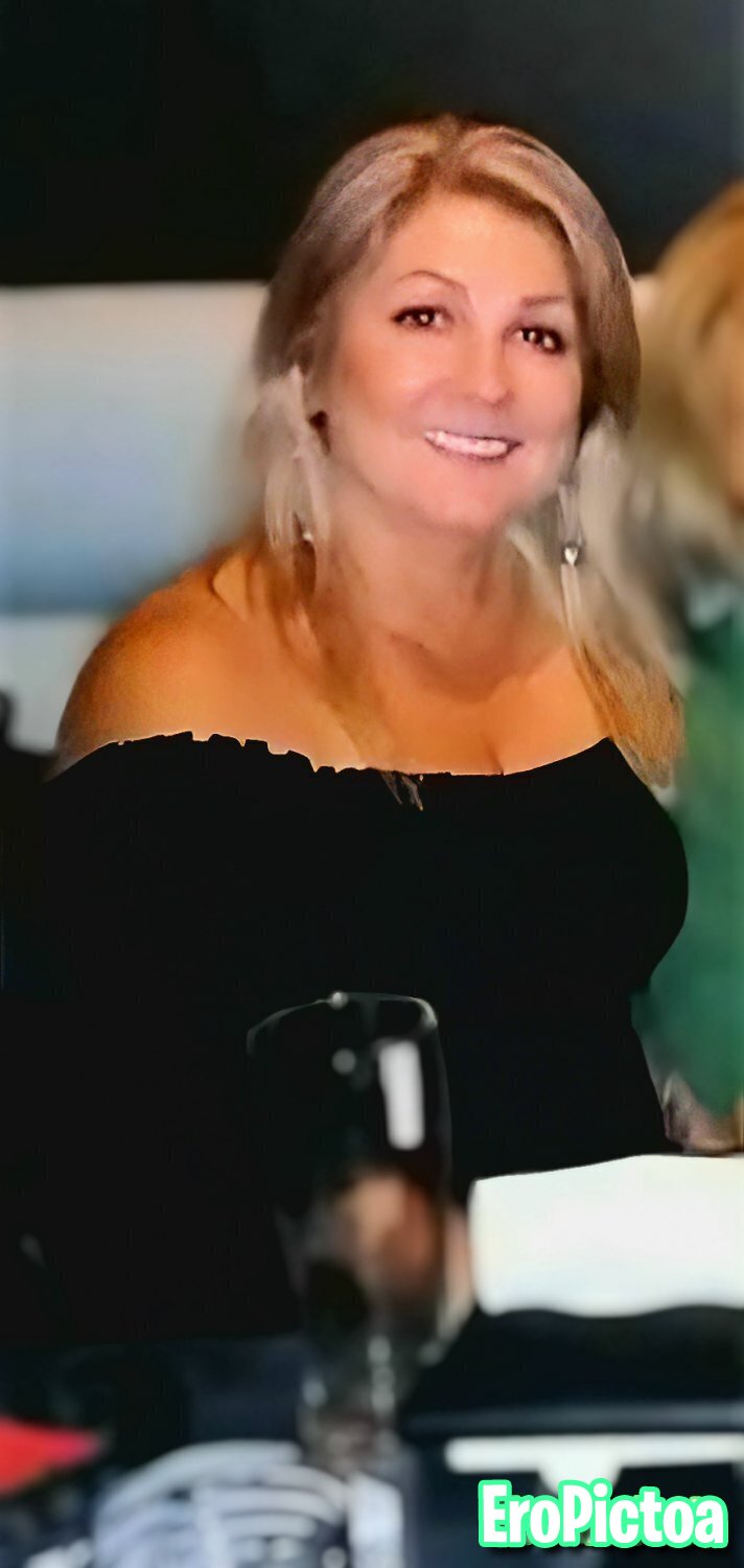 I love this milf photo featuring Blonde - Part 11