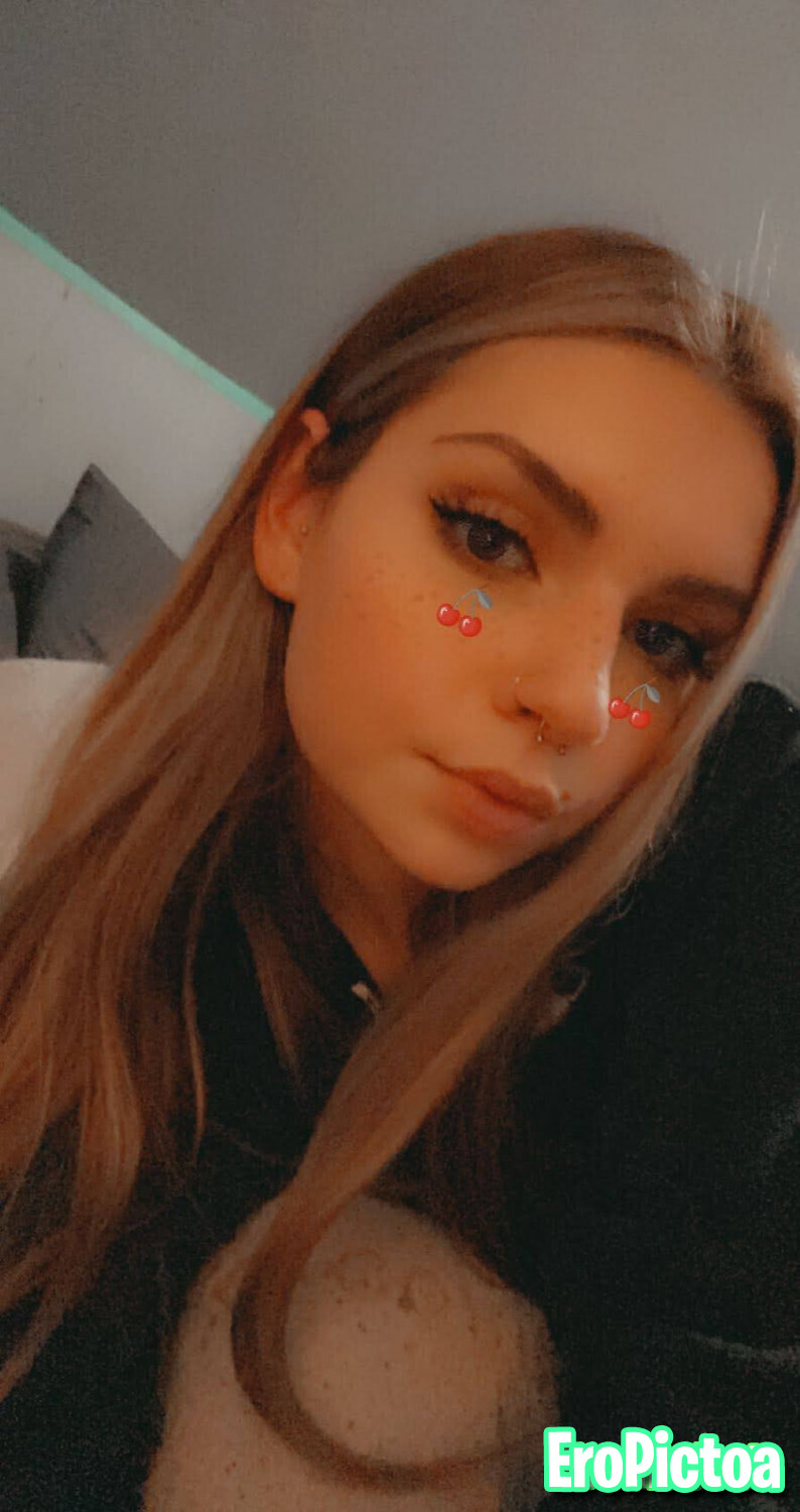 18YO BBC LOVER 😍 MEGA photo