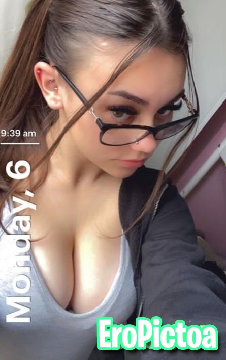 18yo babe photo 18yo babe photo