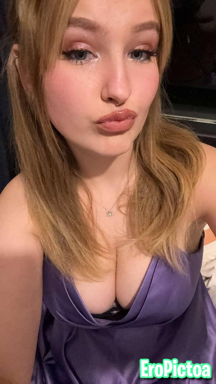 Emy 18yo slut photo featuring Young