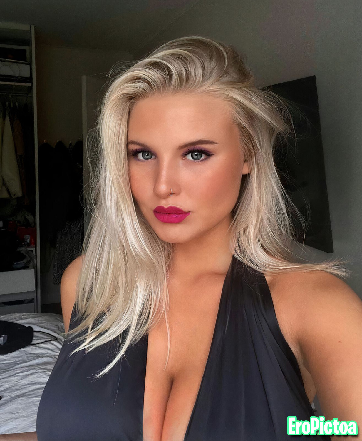Linn 18yo Fakes photo