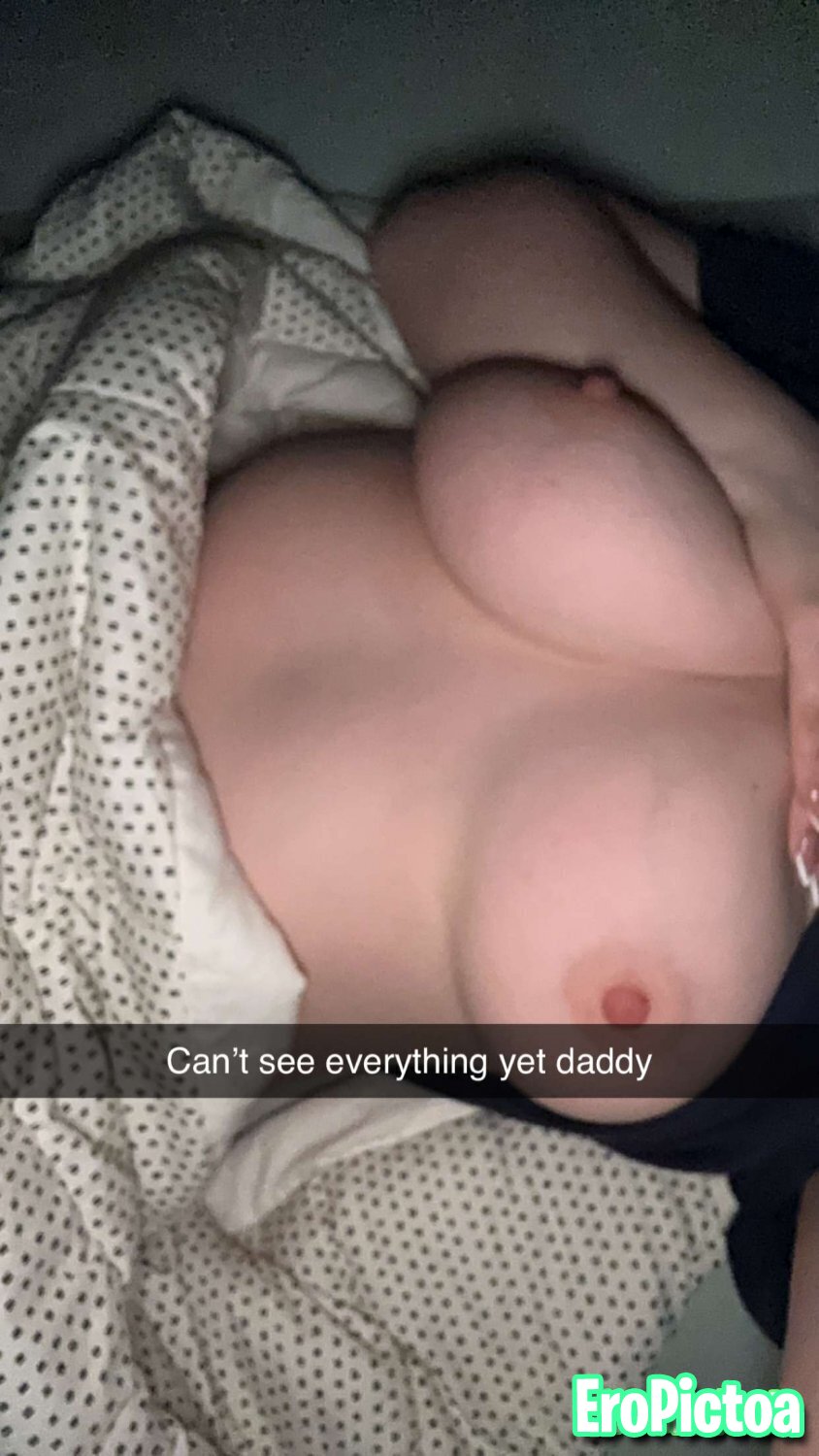 18yo pawg leaked photo featuring Snowbunny