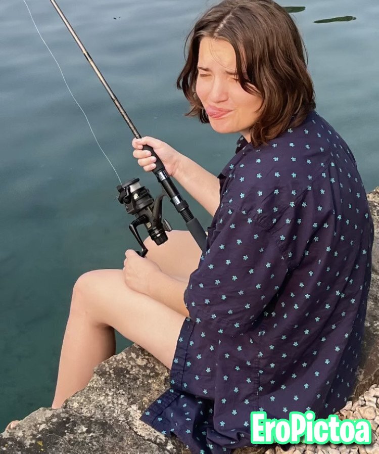 18yo Lillian photo featuring Lillian - Part 1