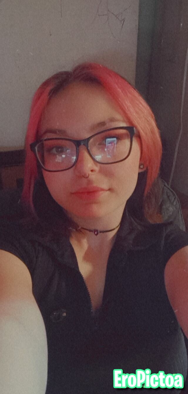 slut Ash 18yo photo - Part 4