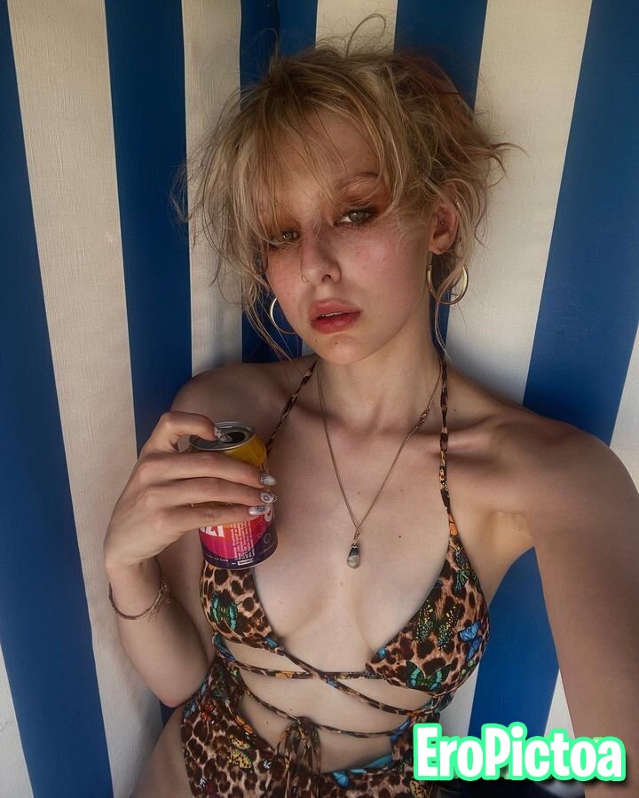 Lucy, 18yo photo featuring 18yo - Part 2