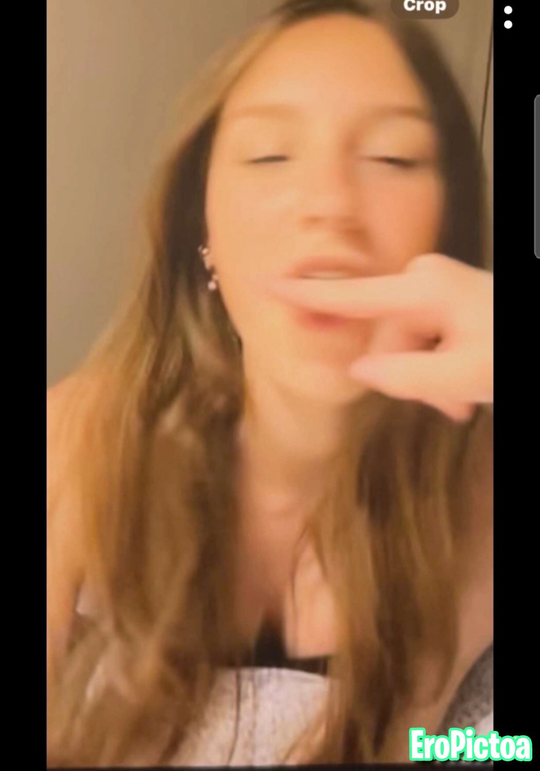 Hot 18yo girl photo