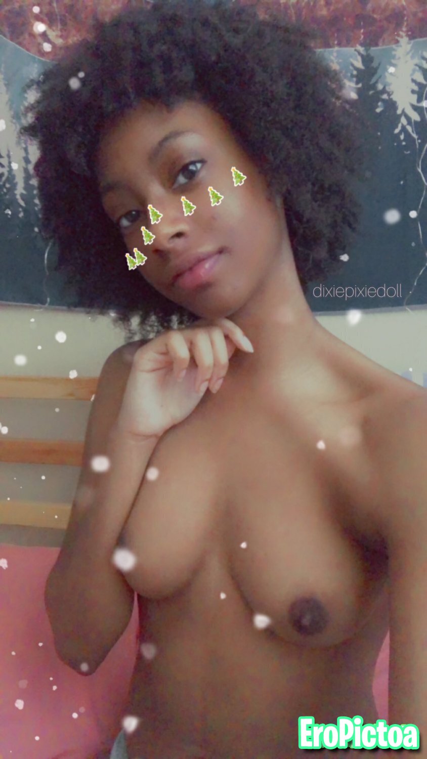 Dixiepixiedoll photo featuring boobs - Part 62