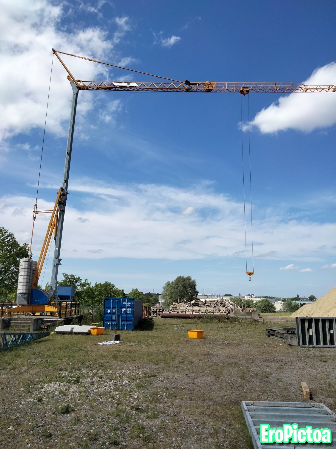 IMG20220511072943 photo featuring Tower Crane