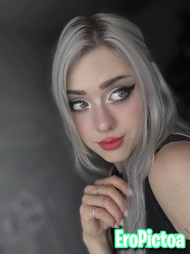 Farbenfuchs 4 photo featuring german influencer twitch instagram Farbenfuchs 4 photo featuring german influencer twitch instagram