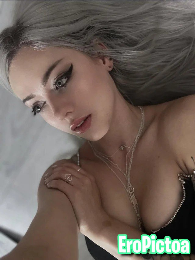 Farbenfuchs 4 photo featuring german influencer twitch instagram Farbenfuchs 4 photo featuring german influencer twitch instagram