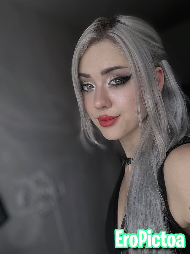 Farbenfuchs 4 photo featuring german influencer twitch instagram Farbenfuchs 4 photo featuring german influencer twitch instagram