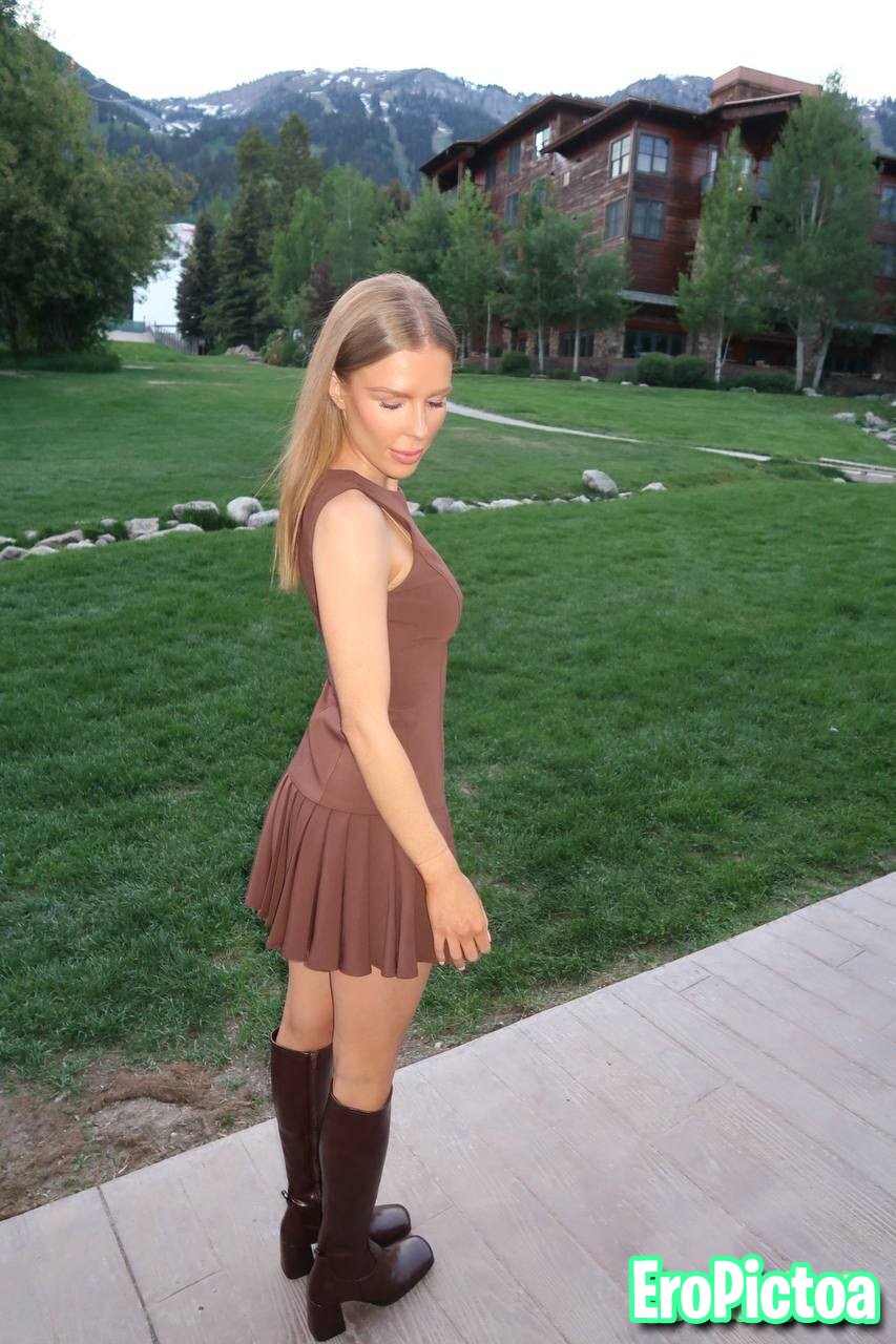 Submitted 30 Year Old Aussie Webslut Danni photo featuring Webslut Submitted 30 Year Old Aussie Webslut Danni photo featuring Webslut