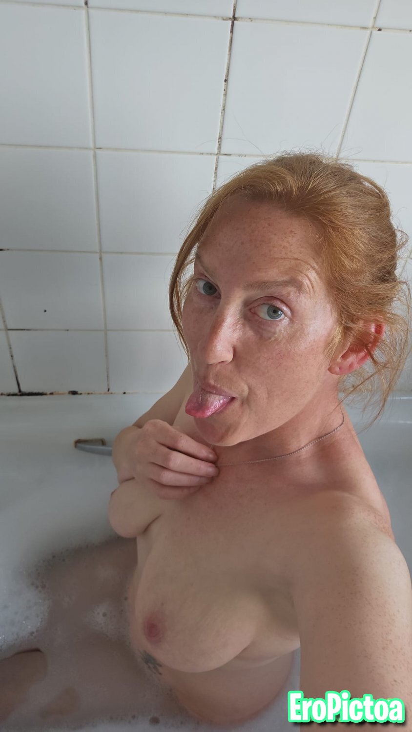 Webslut Lizzie photo featuring leaked - Part 5