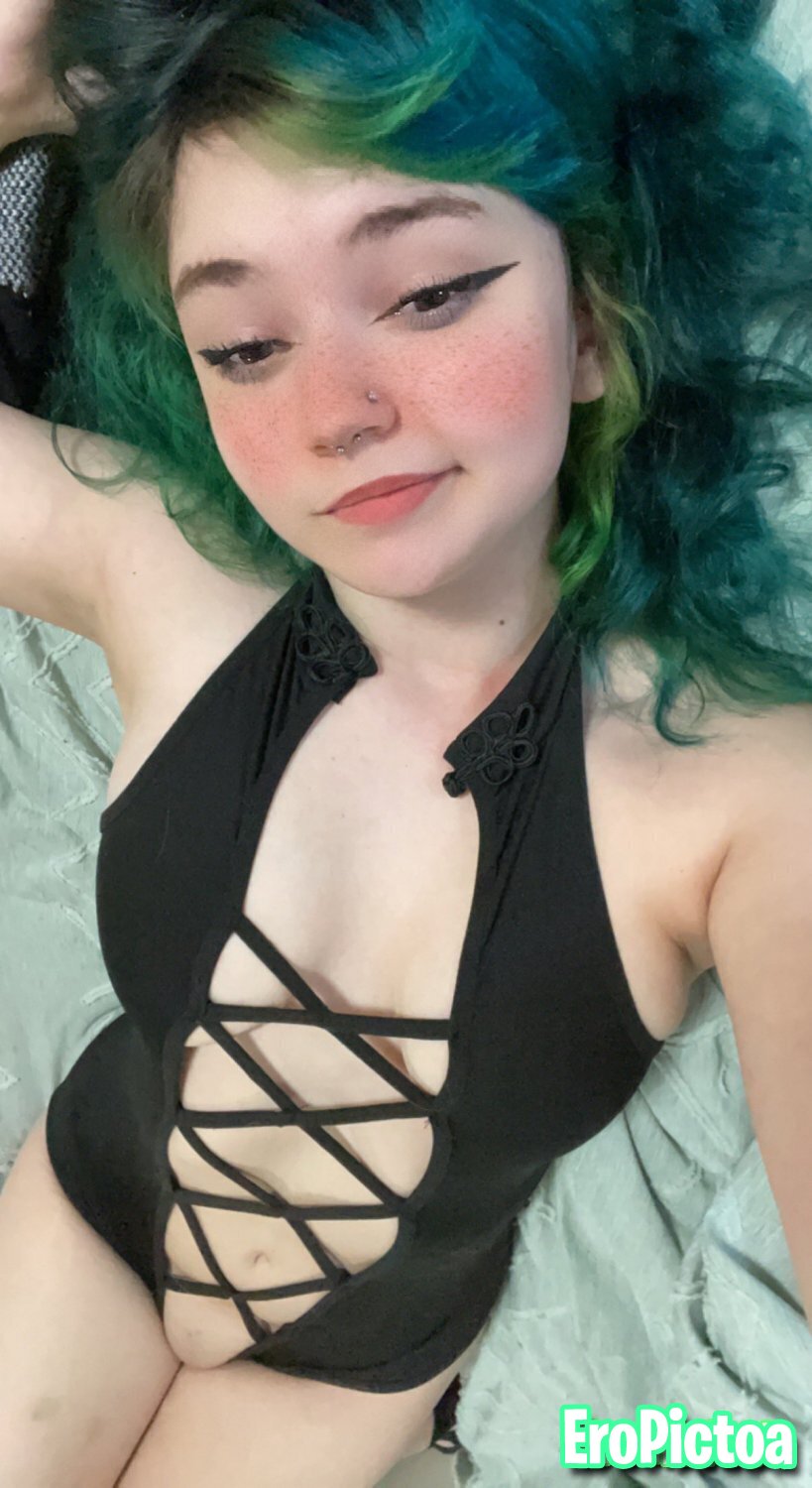 Busty Emo Webslut🖤💦 photo featuring goth tits - Part 15