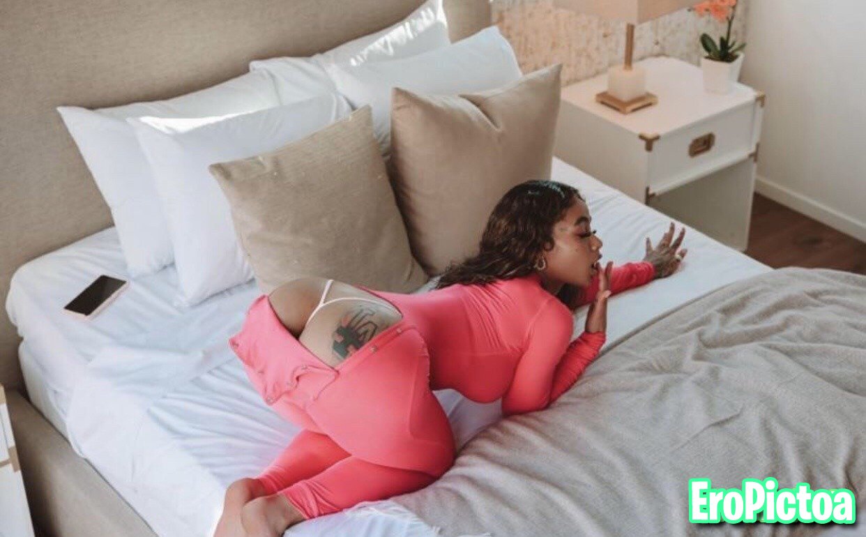 🍑💦🥵India Love photo featuring IG