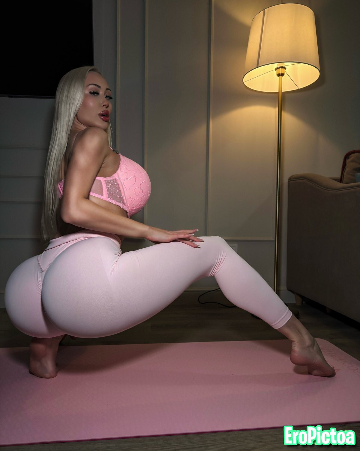 IG @mariastar.official 🍑🔥 photo featuring insta booty bbc - Part 22