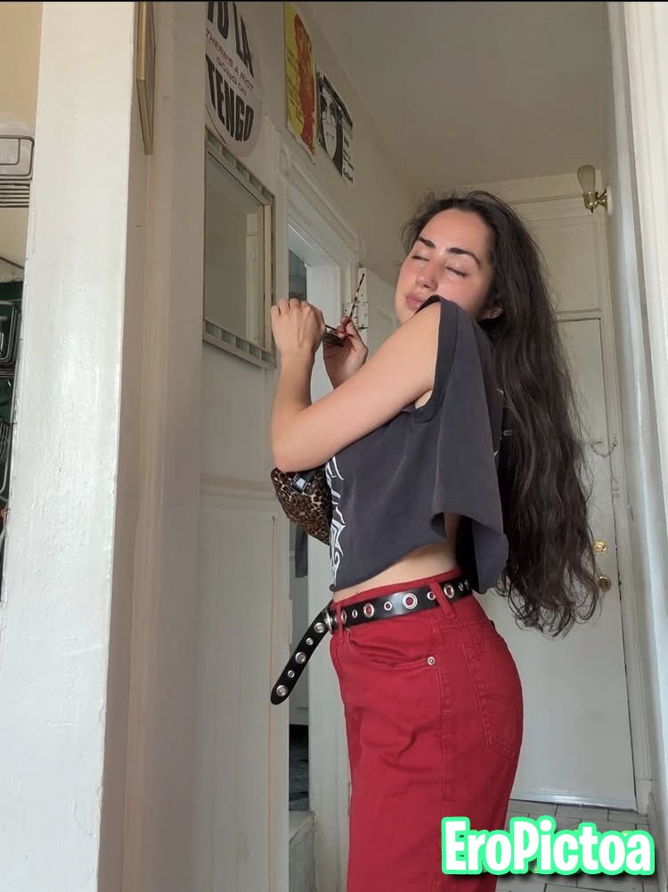 Milo Miriam slut ig photo featuring sexy feet