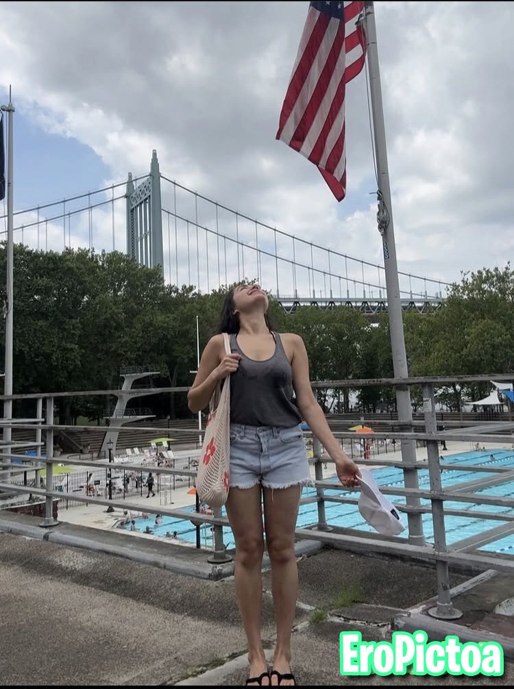 Milo Miriam slut ig photo featuring flip flops