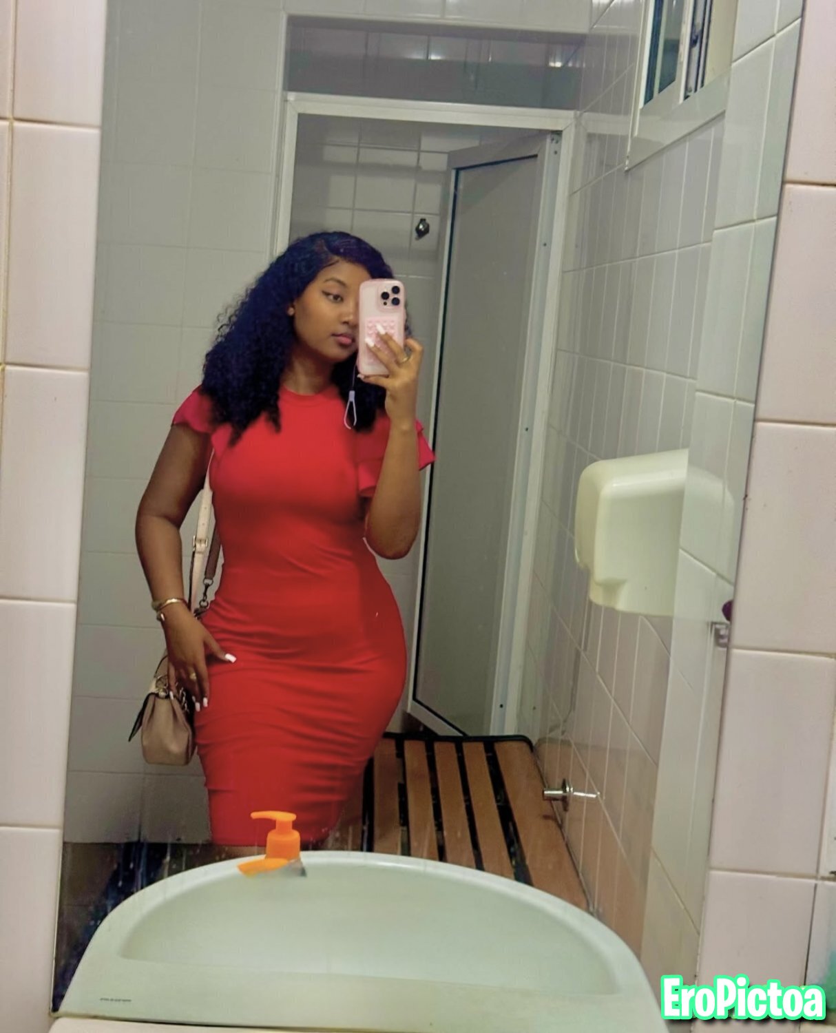 IG girl 🐝 photo featuring WarinAngola - Part 6