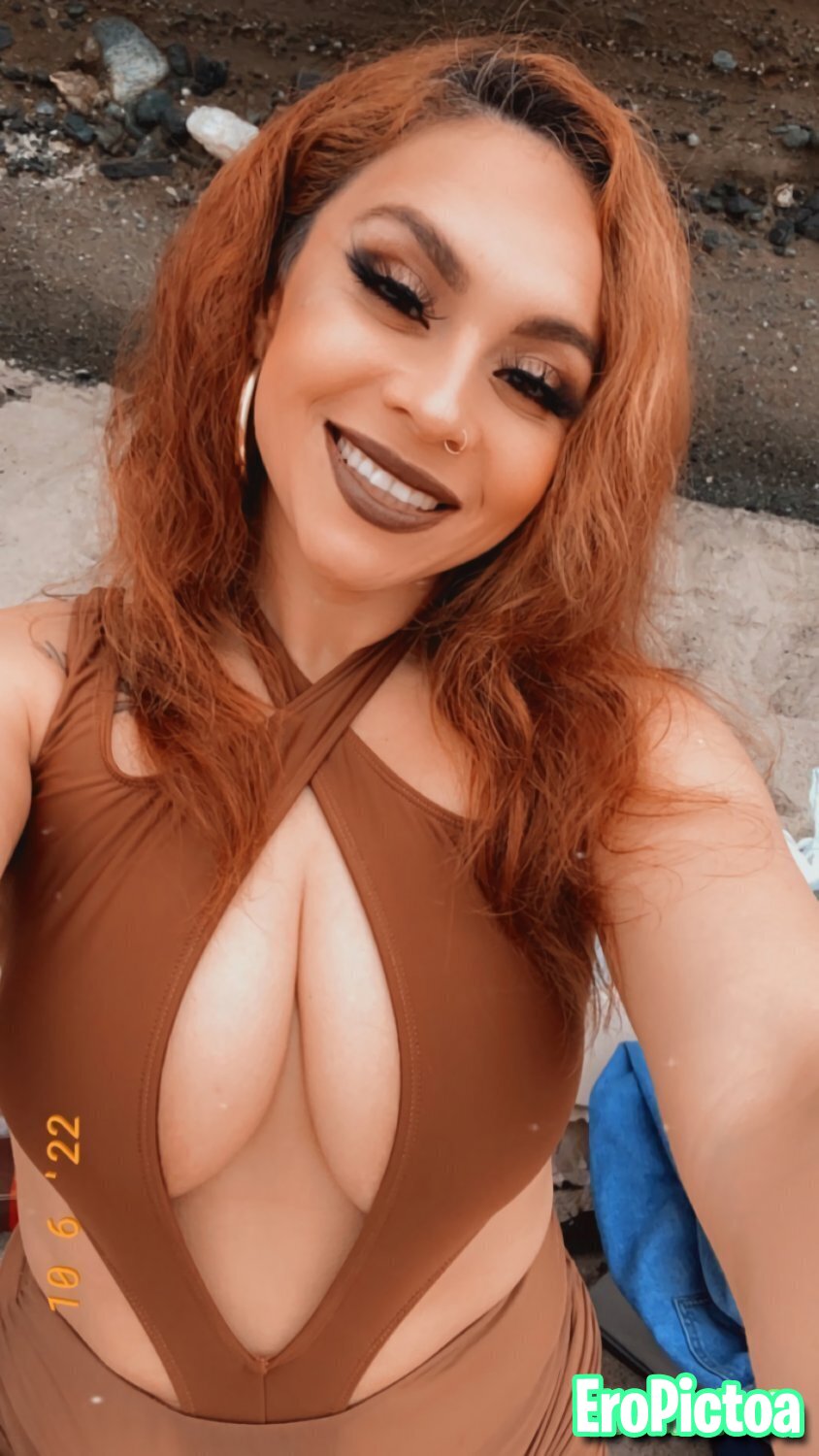 Thick IG slut Gina photo featuring boobs - Part 14