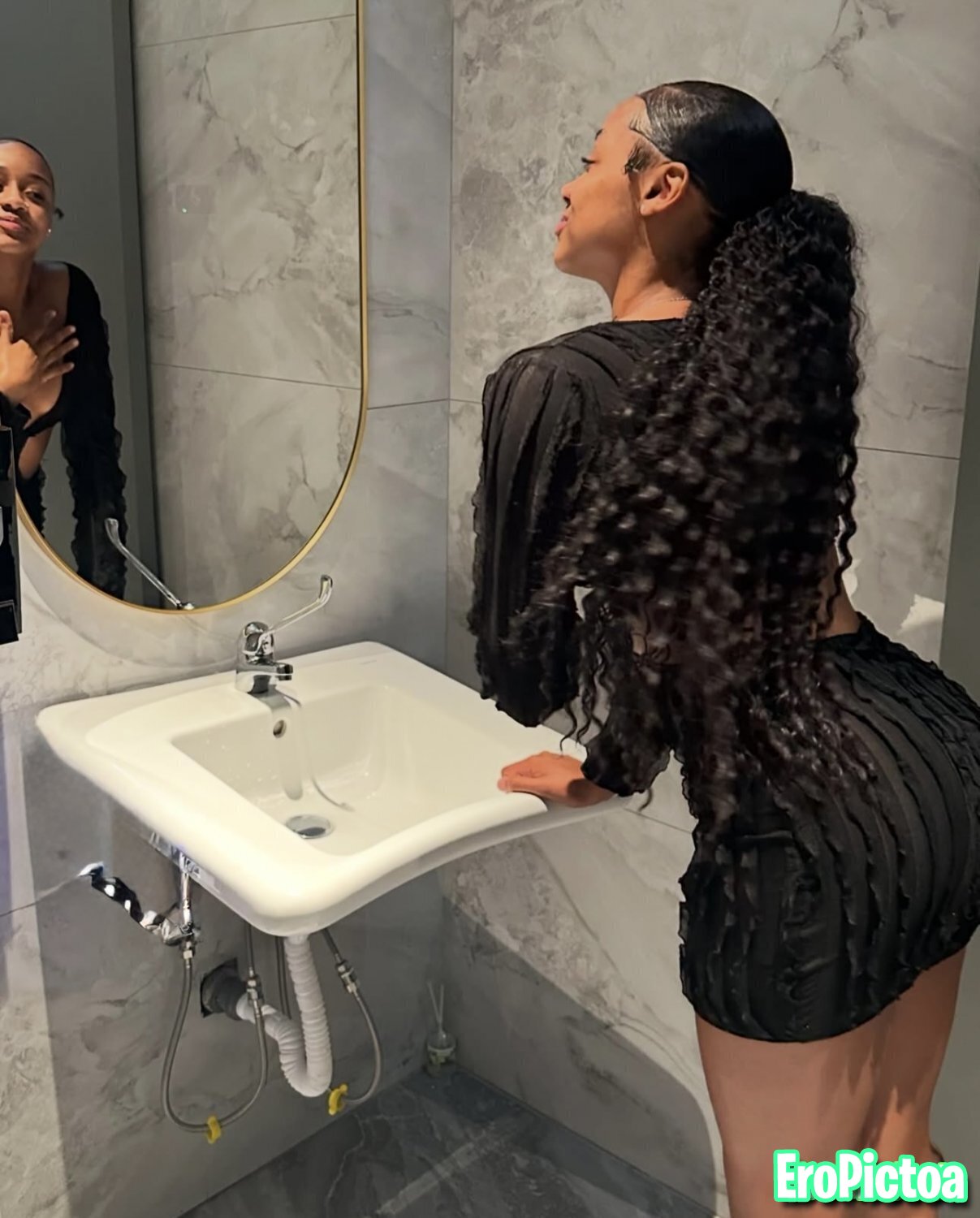 IG influencer from 🇦🇴 photo featuring influencerdoIG - Part 3