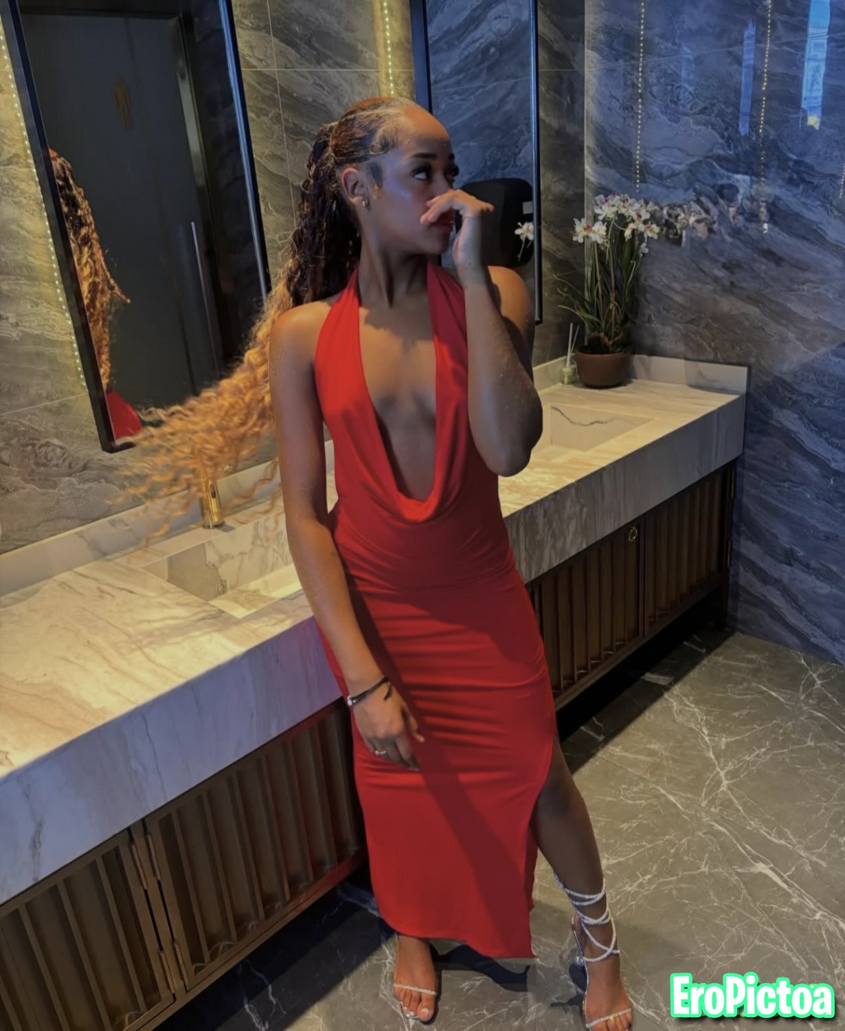 IG influencer from 🇦🇴 photo featuring Luandaéabanda - Part 4