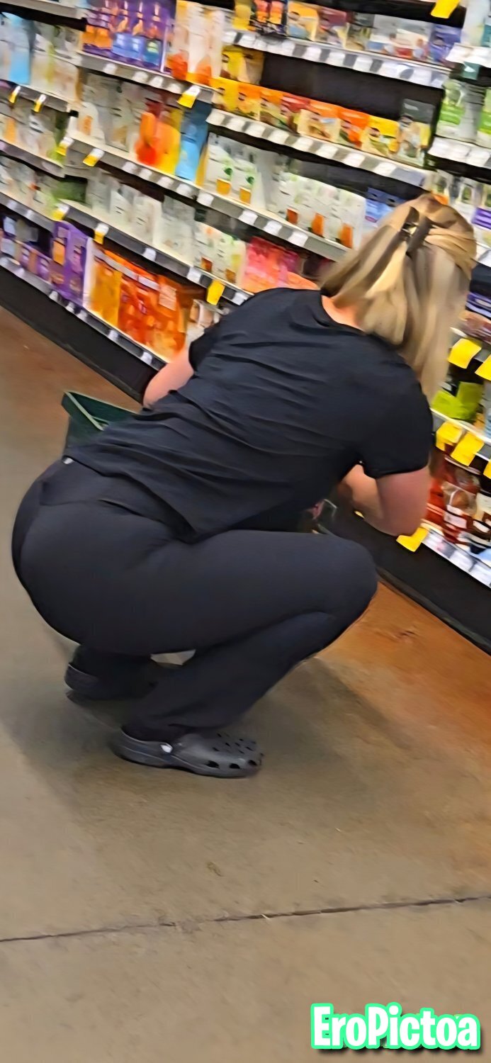 Rando Creepshots!! photo featuring Leggings