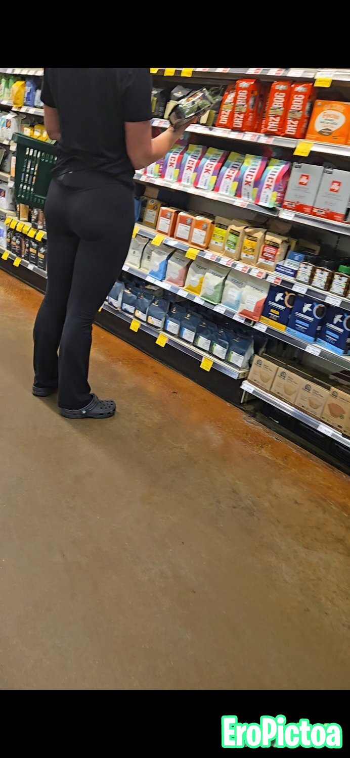 Rando Creepshots!! photo featuring Teen