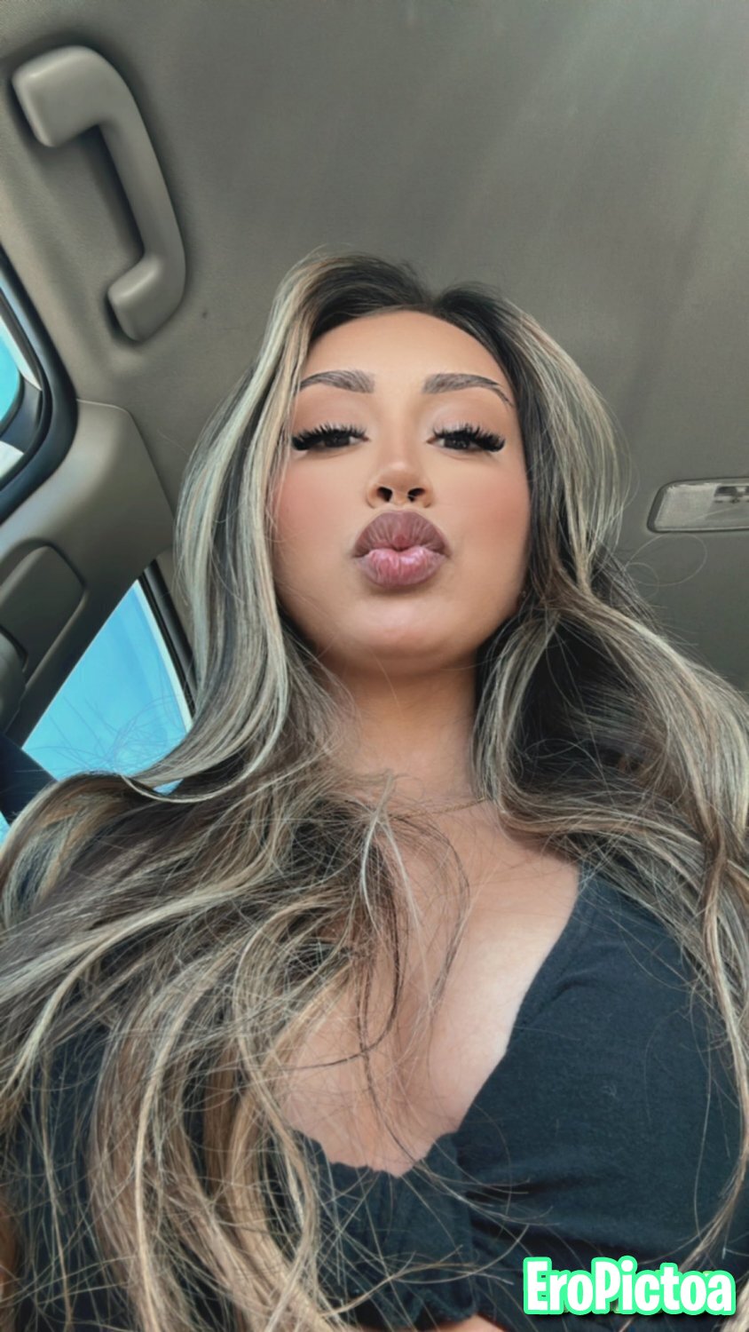 IG basic Latina slut photo featuring nudes - Part 16