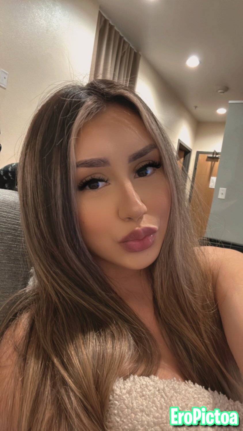 IG basic Latina slut photo featuring girlfriend - Part 32