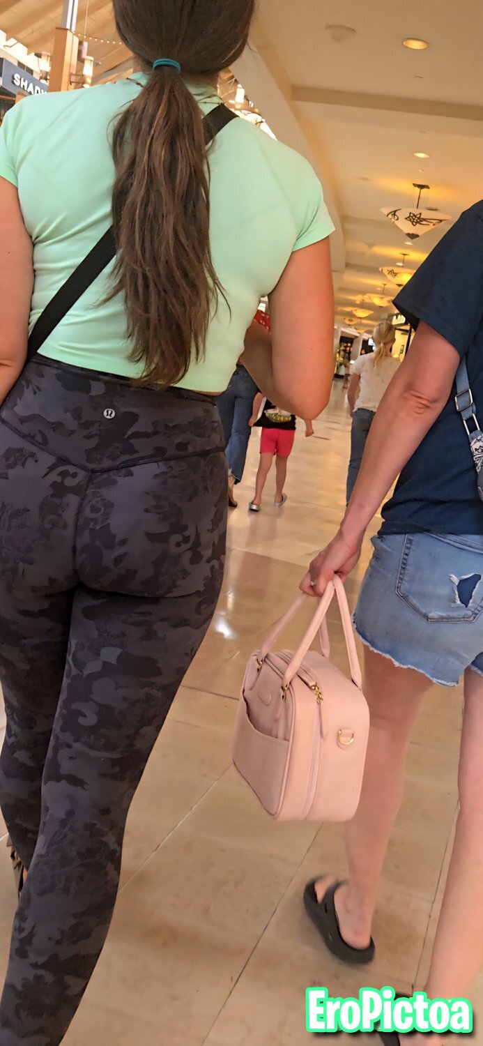Mommy Milf Public Ass photo featuring Milf - Part 1