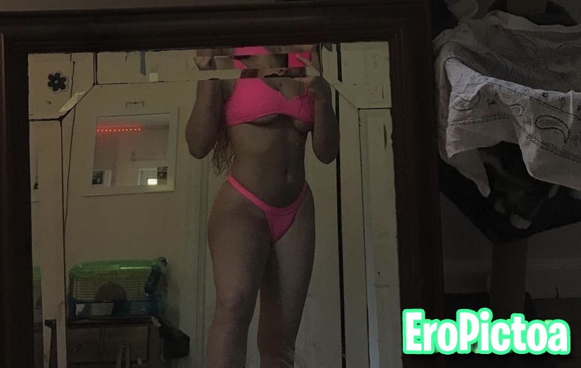 wholesome IG thot photo featuring lightskin - Part 5