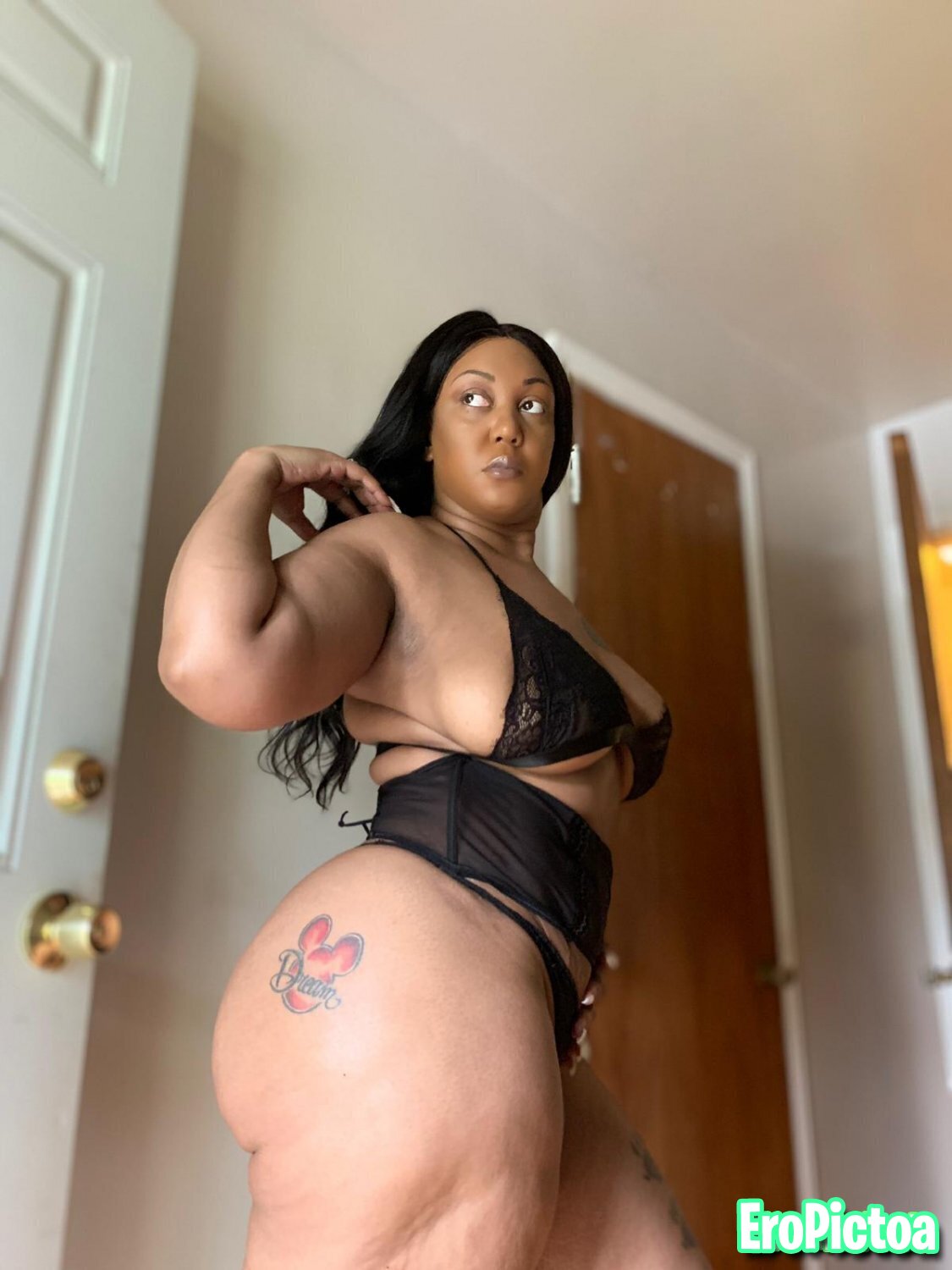 Thick Instagram freak photo