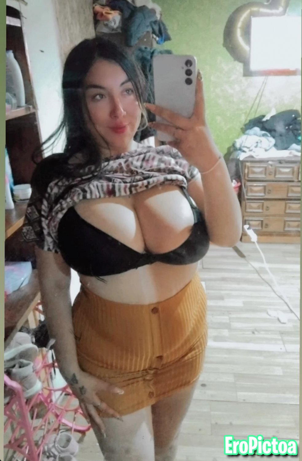 Chilena instagram (parte3) photo featuring Chilena
