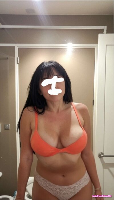Thumbnail for Milf