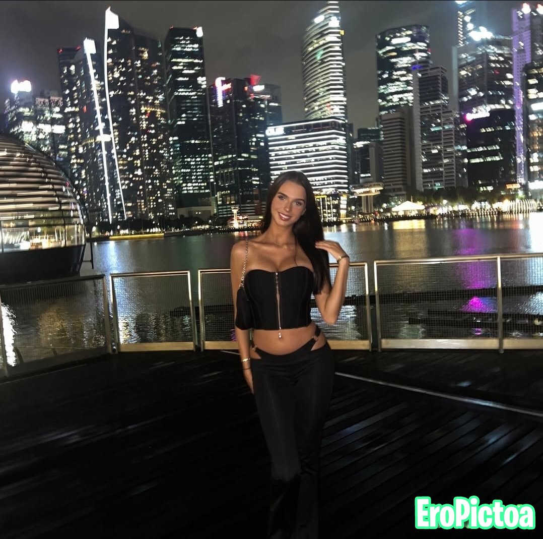 Millie, Scottish chav instagram slut photo featuring Brunette - Part 1