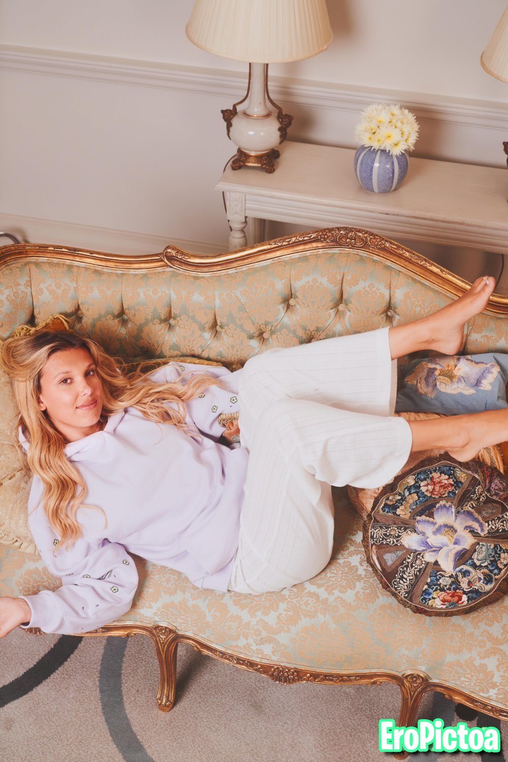 Millie Bobby Brown feet photo featuring millie bobby brown - Part 21