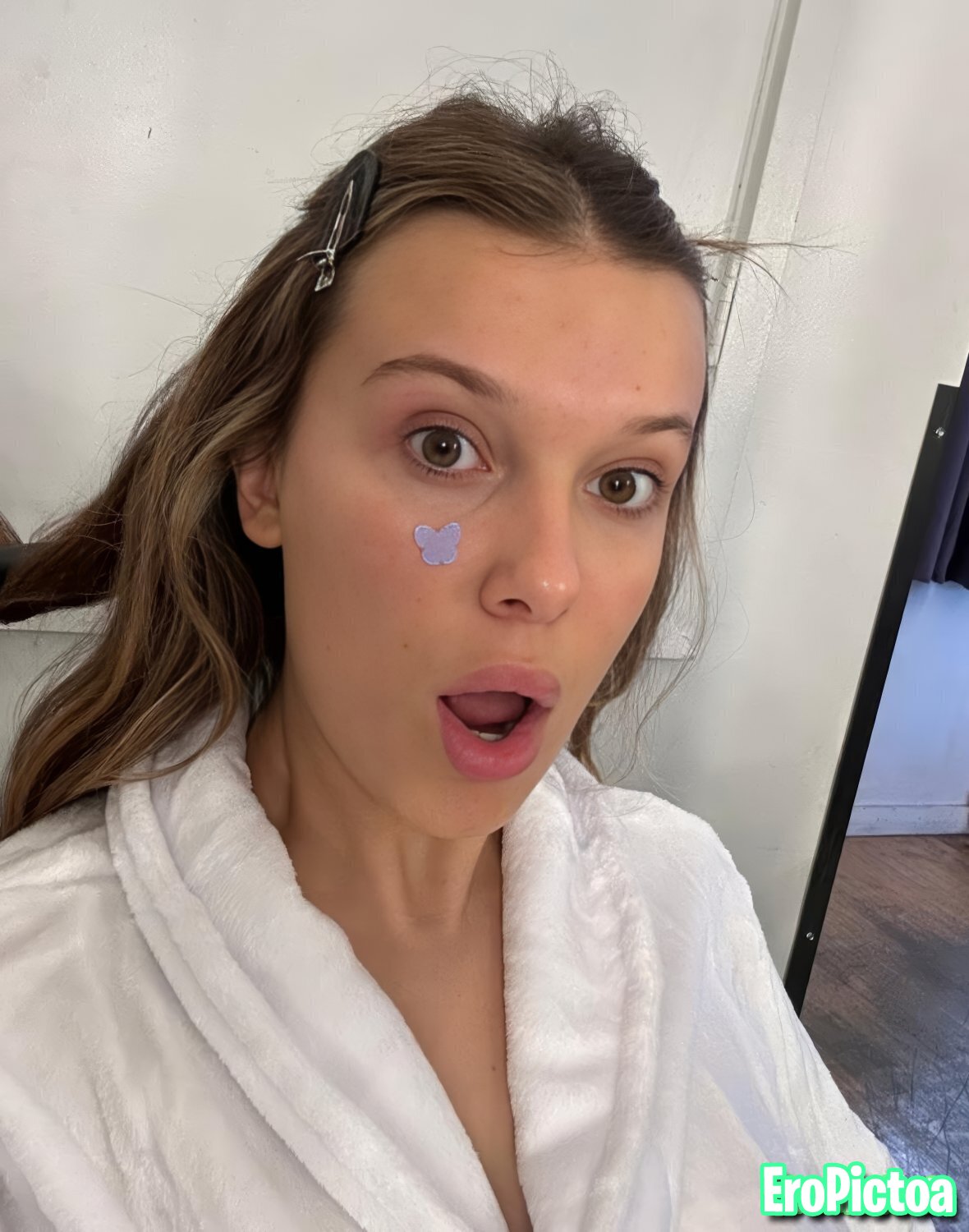 Millie Bobby Brown photo featuring brunette - Part 91