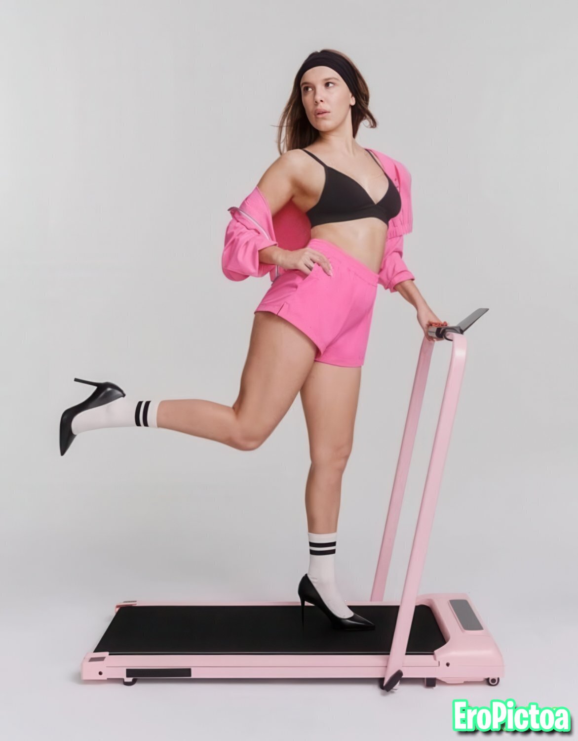 Millie Bobby Brown [2] photo featuring celebrity