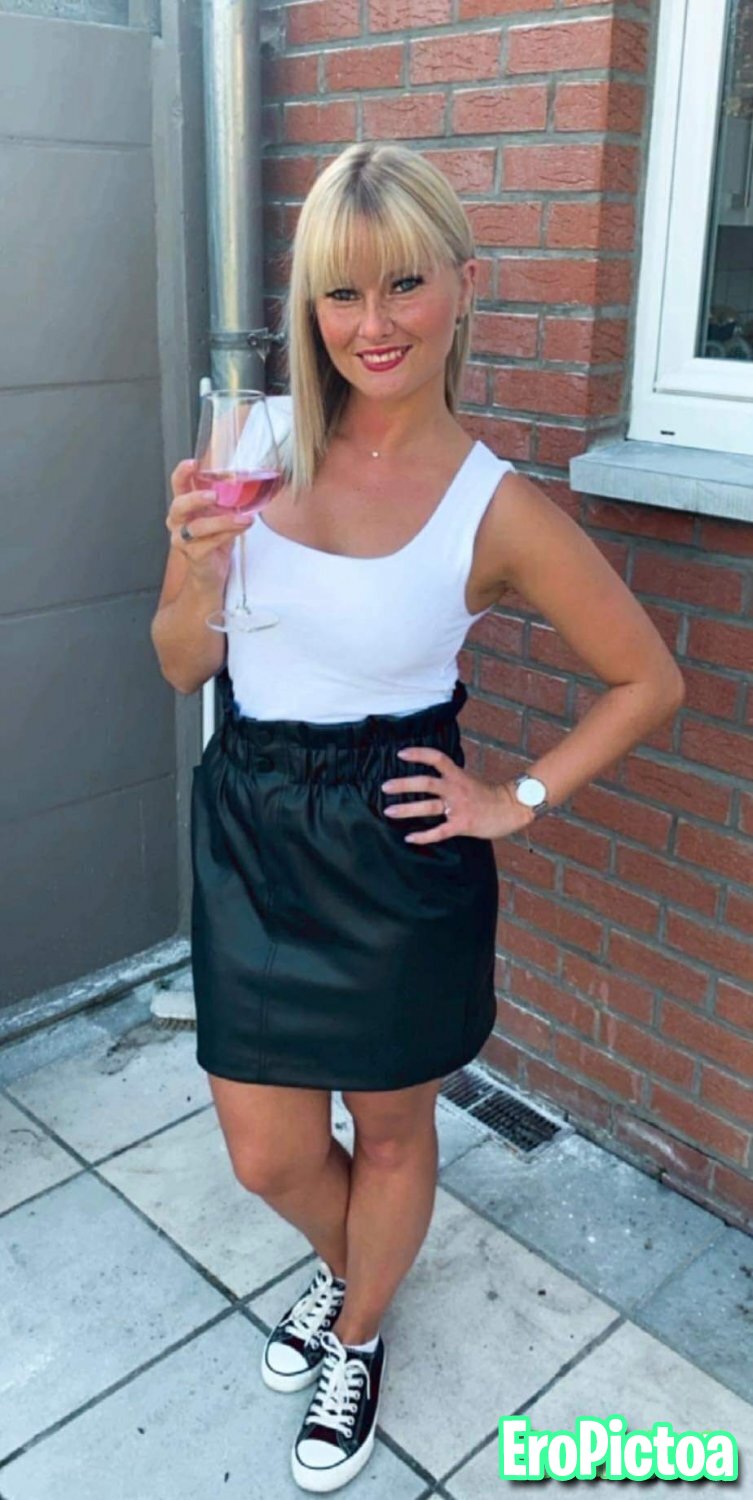 Deborah belgian slut photo