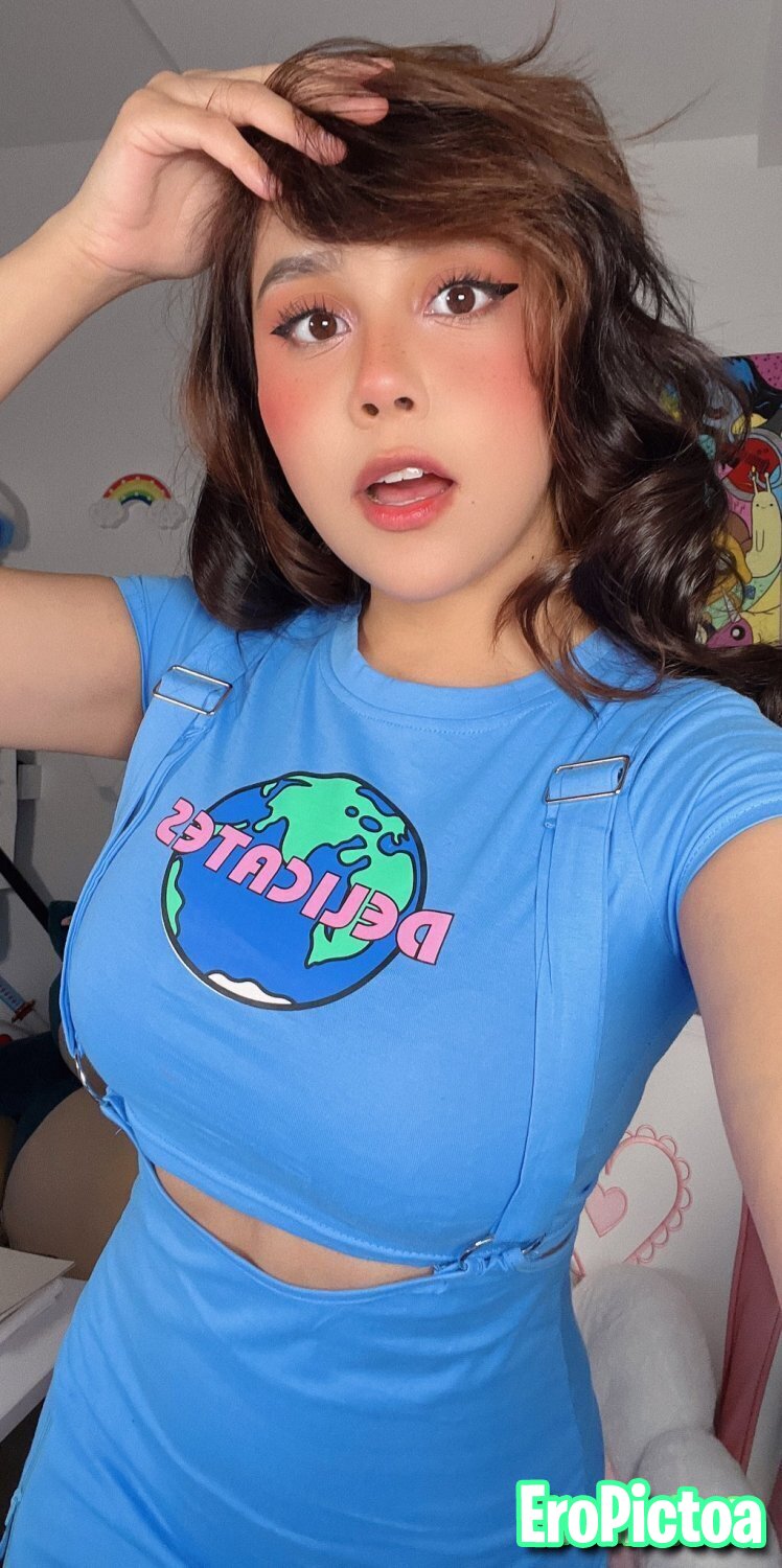 Neeko photo featuring Cleavage