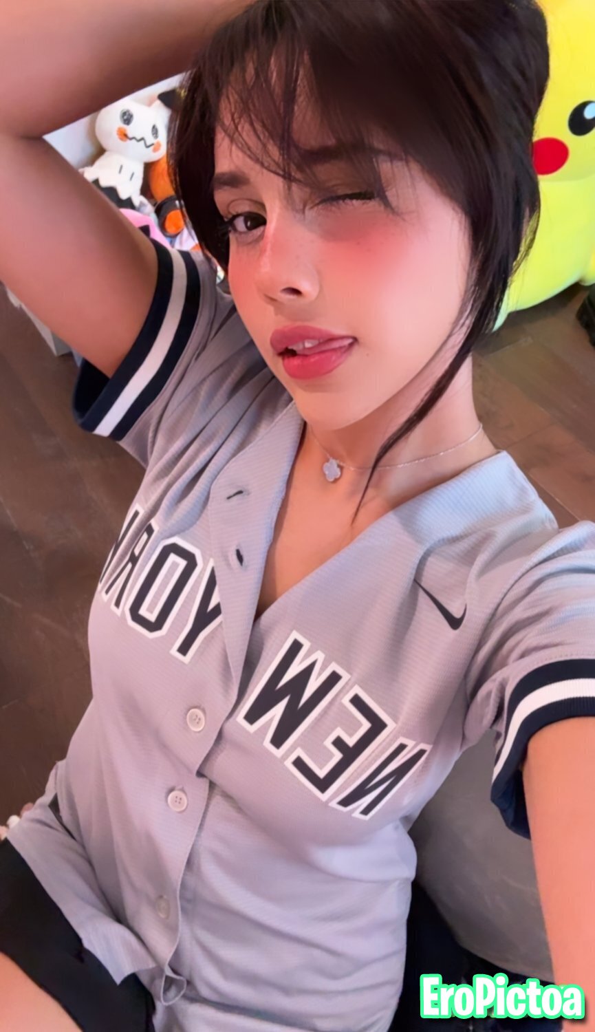 Neeko photo featuring natural boobs