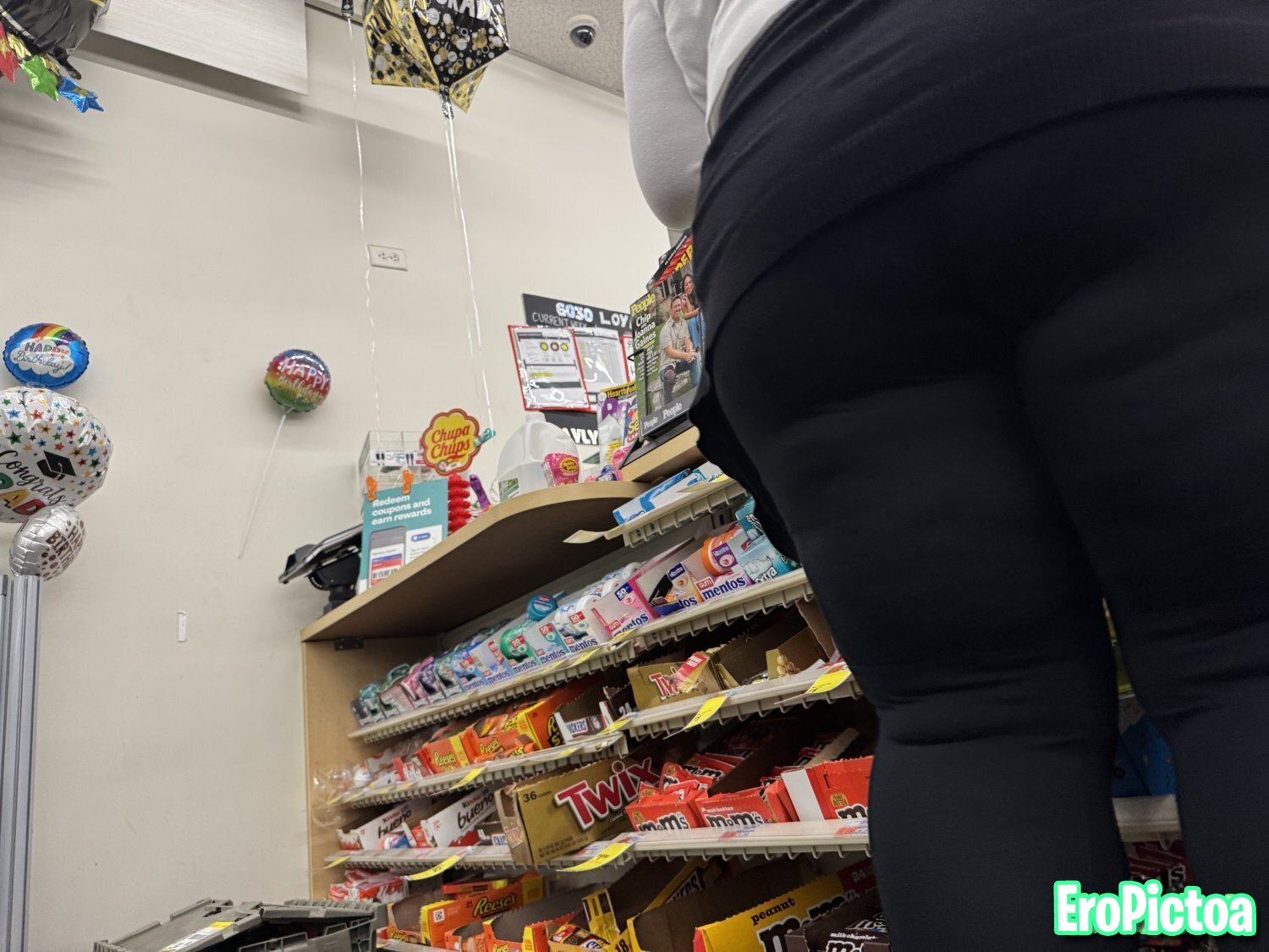 Thick Gilf photo featuring candid - Part 16