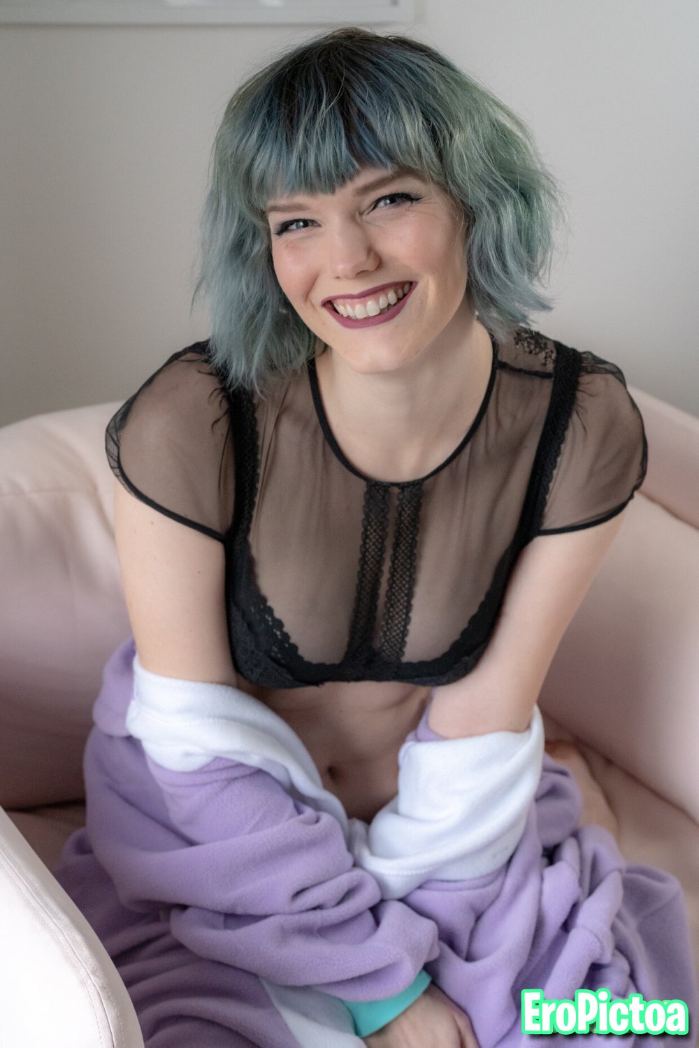 See_Through photo