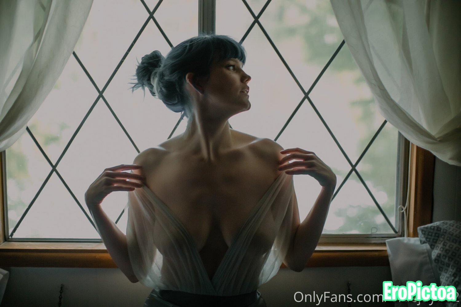 See_Through photo