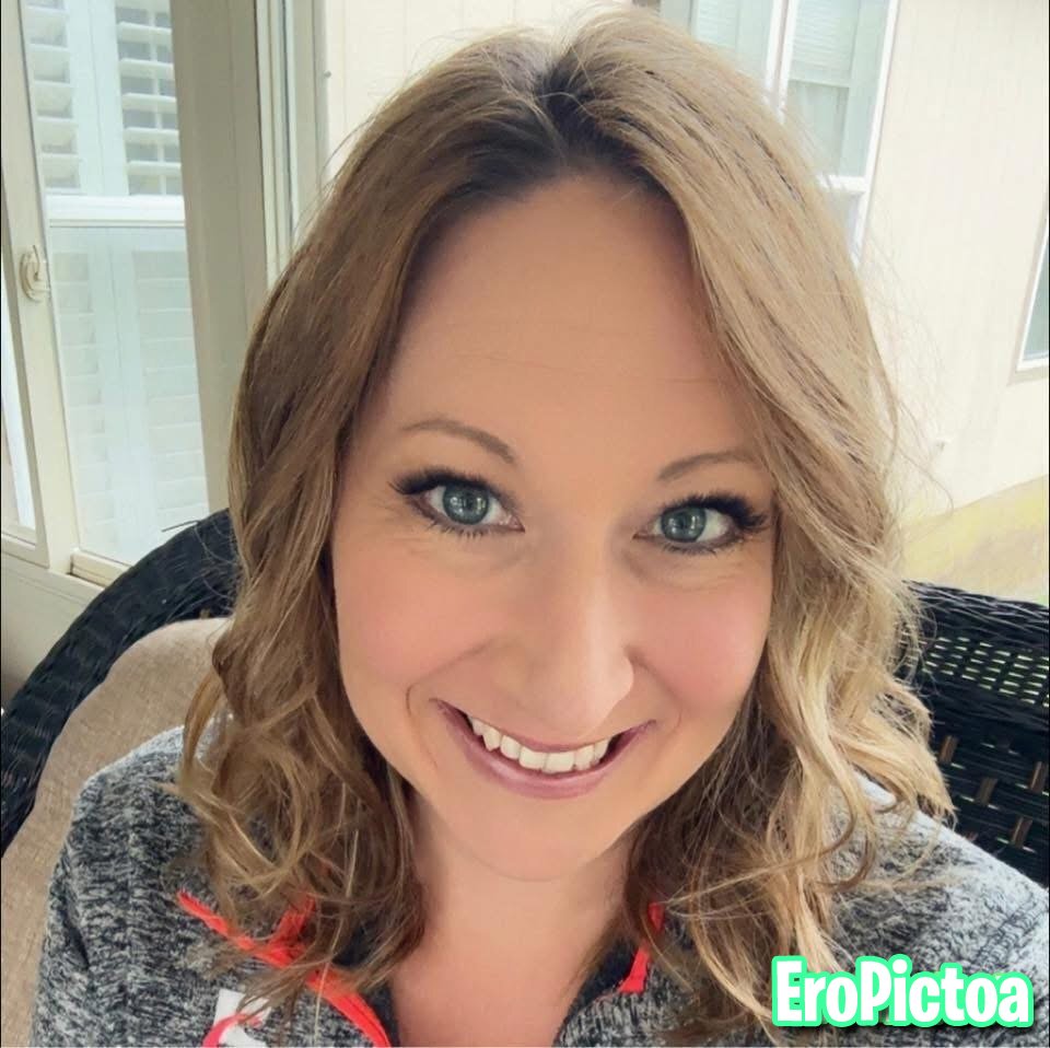 Cheating wife loves BBC photo featuring Smiling